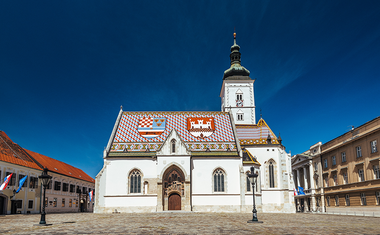 Gradovi, toplice, vino in prazgodovinska najdišča: od Zagreba do zelenega Zagorja