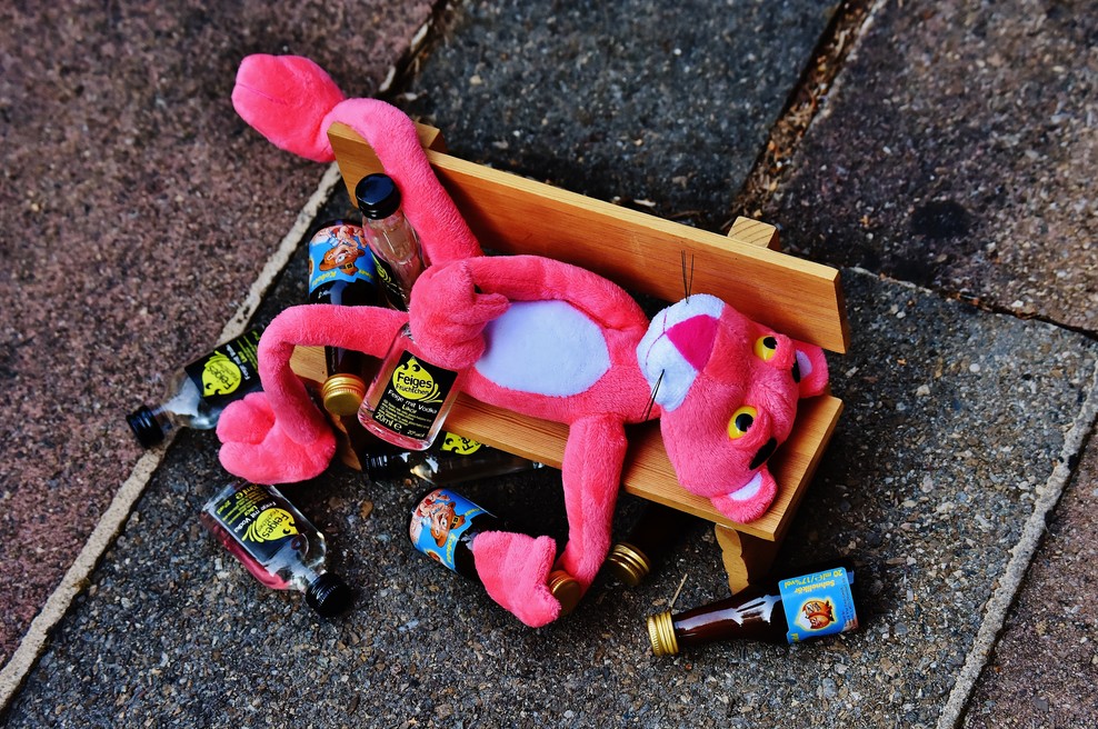 Covid vs. alkoholizem: Ni cepiva zoper to odvisnost (zapis terapevtke) (foto: pexels)