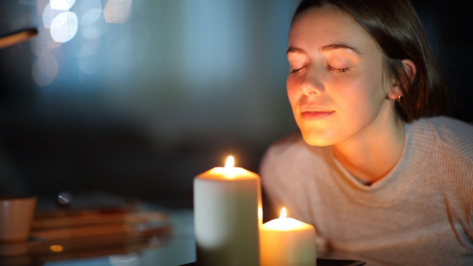Je prižiganje svečk v domu zdravo ali strupeno? (foto: profimedia)