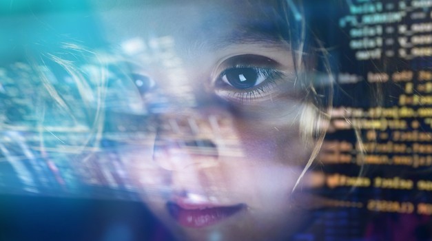 Kaj pomeni digitalna zasvojenost? Kako zaščititi otroke pred njo? (foto: shutterstock)