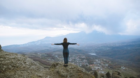 Občutljivi ljudje: Angeli z zlomljenimi krili, ki poletijo, ko so ljubljeni