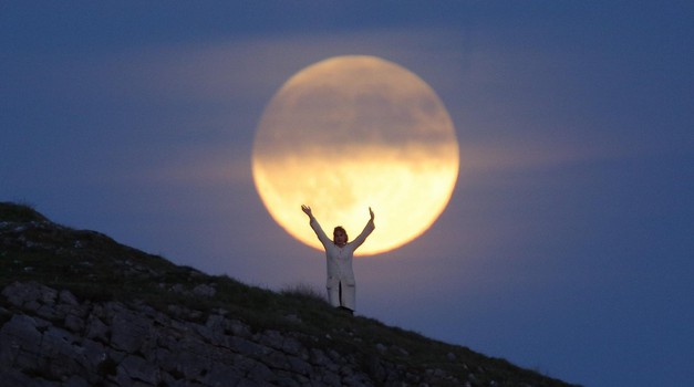 Astrologinja: "Polna luna v raku je močna, čustevna in prečiščevalna" (foto: profimedia)