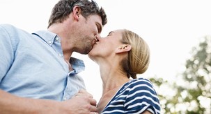 Kako pomembno je poljubljanje v odnosu?