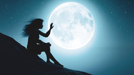 Kaj o jutrišnji polni luni pravi astrologinja?
