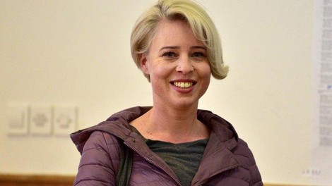 Urška Klakočar Zupančič: Lov na čarovnice še vedno traja!