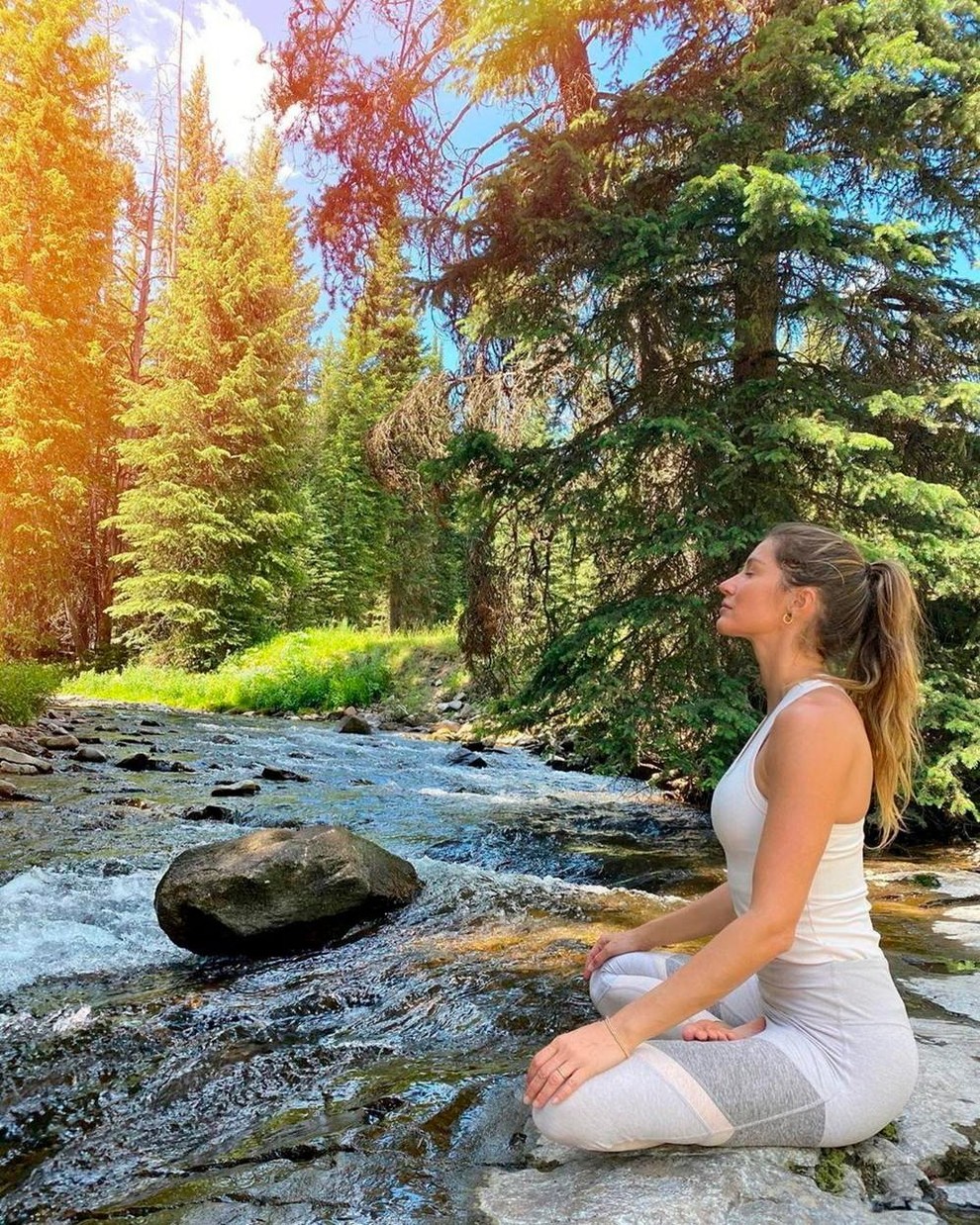 V tem tednu nas čakajo zanimivi astrološki dogodki, zaradi katerih bodo določena astroznamenja veliko razmišljala o svojih odnosih in smislu …