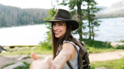 Vesolje jemlje vaše misli dobesedno