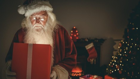Laganje otrokom, da darila prinaša Božiček