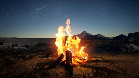 Privoščite si solsticijski obred: Vrzite v ogenj vse, kar ni dobro