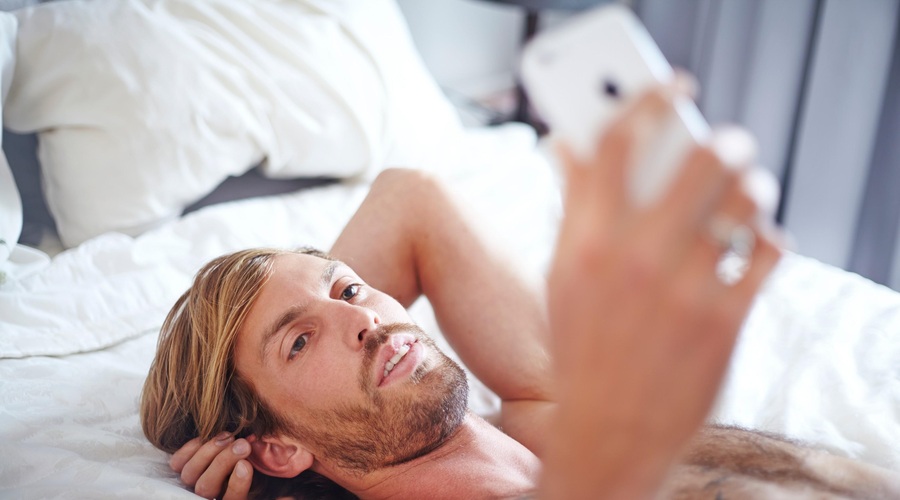 Zakaj je PORNOGRAFIJA tako problematična? (foto: Profimedia)