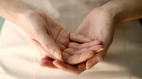 Pomagajte si z masiranjem prstov: Vsak prst na roki ima svoj pomen
