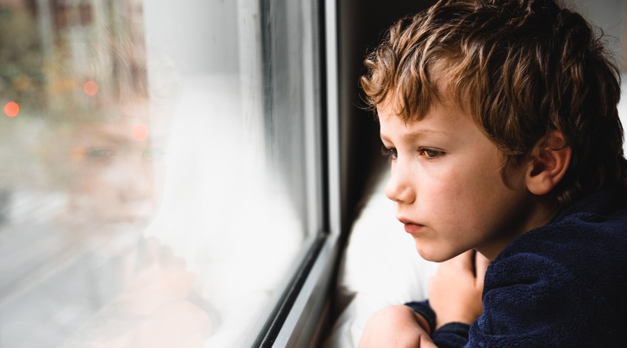 Pasivni sokrivci: Starš, ki tiho gleda zlorabo (foto: shutterstock)