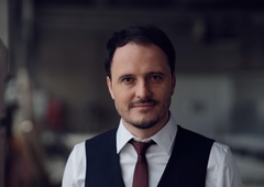 Blaž Švab: Zakaj Slovenci ne znamo izražati čustev in smo polni frustracij?
