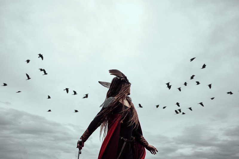 Moč, ženska, verjeti vase, ptice, narava (foto: shutterstock)
