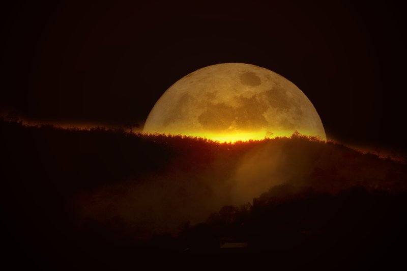Horoskop: Kdo bo najbolj "prizadet" zaradi tokratne polne lune? (foto: shutterstock)