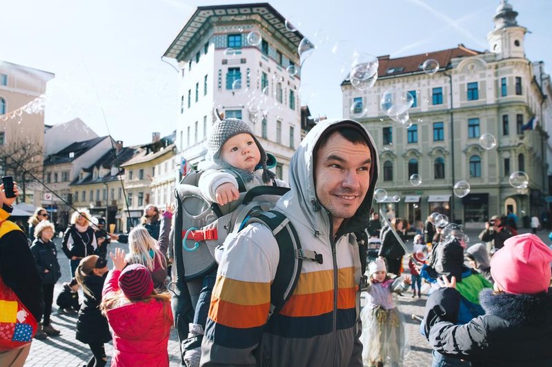 Zakaj število prebivalcev v Sloveniji narašča? Ne, razlog ni veliko rojstev! (foto: shutterstock)