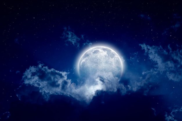 V četrtek ponoči nas čaka super modra luna - že druga polna luna tega meseca. Obenem bo hkrati retrogradnih kar …