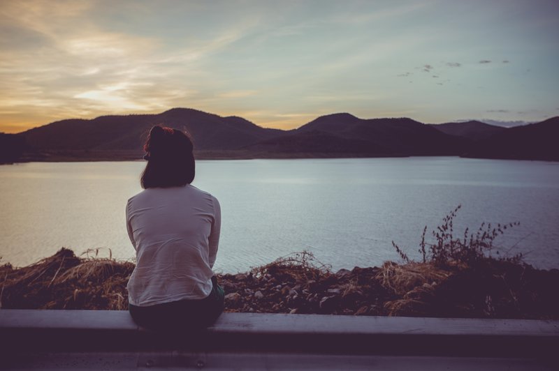 Rešitve za depresijo in duševne stiske se skrivajo drugje, kot nas uči družba (foto: Shutterstock)