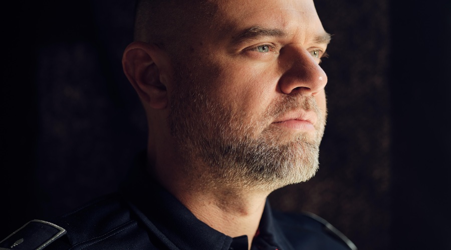 Gasilec Sandi Zajc priznava: "Tudi junaki jočemo!" (foto: Sami Rahim)
