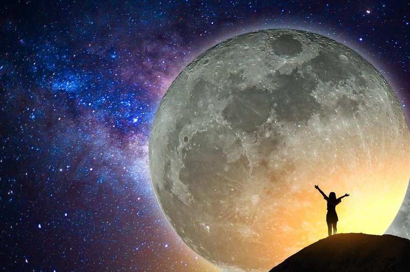 Polna luna v ovnu bo razsvetlila nebo 29. septembra (foto: shuttersotck)