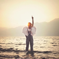 Zato, da bi premagali paničen strah pred smrtjo, moramo najprej opraviti s strahom pred življenjem