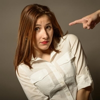 Obtoževanje: Zakaj nekateri za vse krivijo druge?