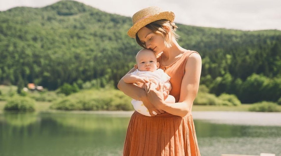 Kaj ženska NUJNO potrebuje po porodu? (foto: shutterstock)