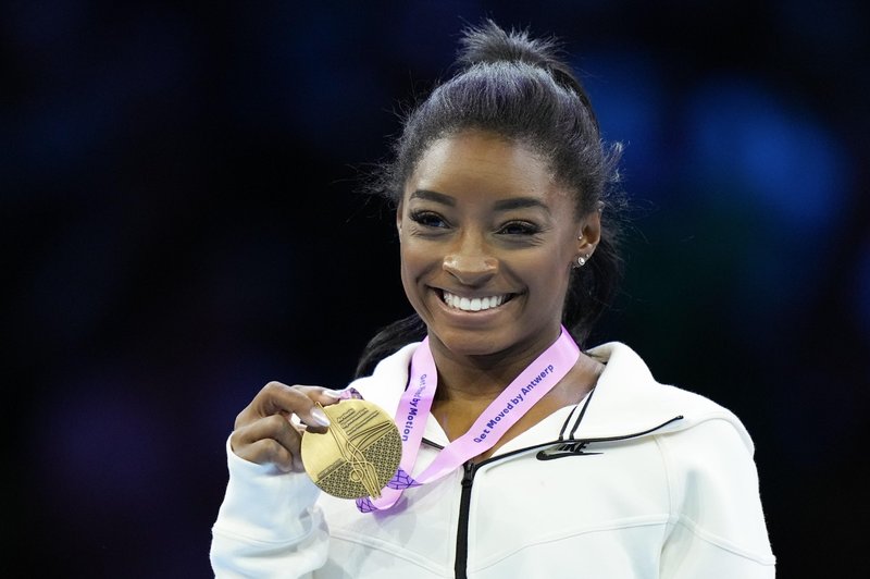 Simone Biles se je po daljšem premoru vrnila na gimnastične odre in na svetovnem prvenstvu osvojila tri zlate medalje. (foto: Profimedia)
