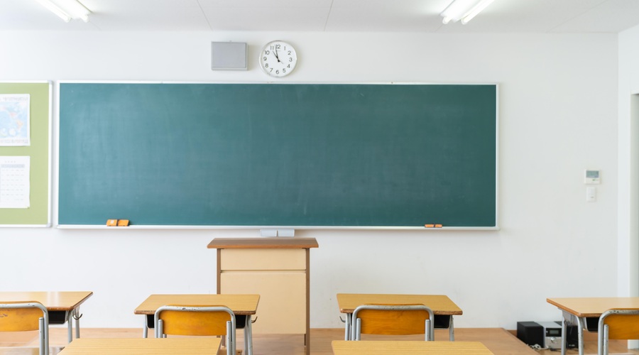 Nič nenavadnega ni, če se v sanjah vrnemo v šolske klopi. (foto: Shutterstock)