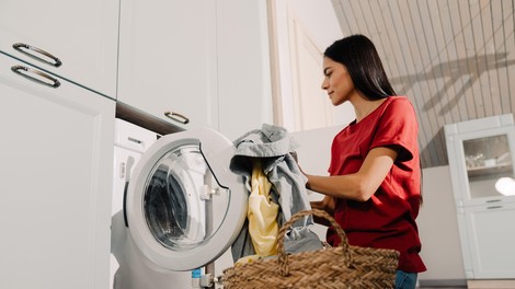 ZAČIMBA, ki jo dodajte perilu v pralni stroj