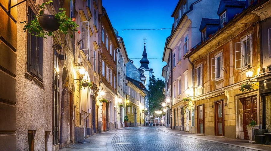 Stare in pozabljene slovenske besede - veste, kaj pomenijo? (foto: shutterstock)