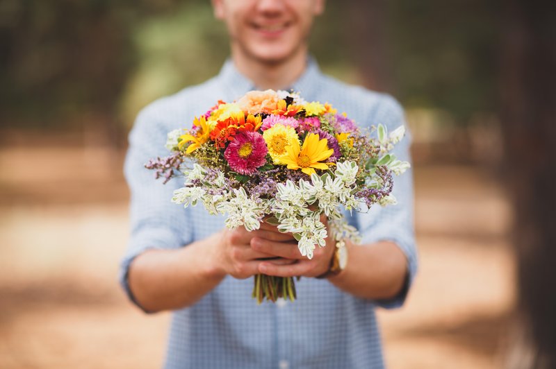Zakaj je dobro, če svoji bivši podarite rože? (foto: shutterstock)