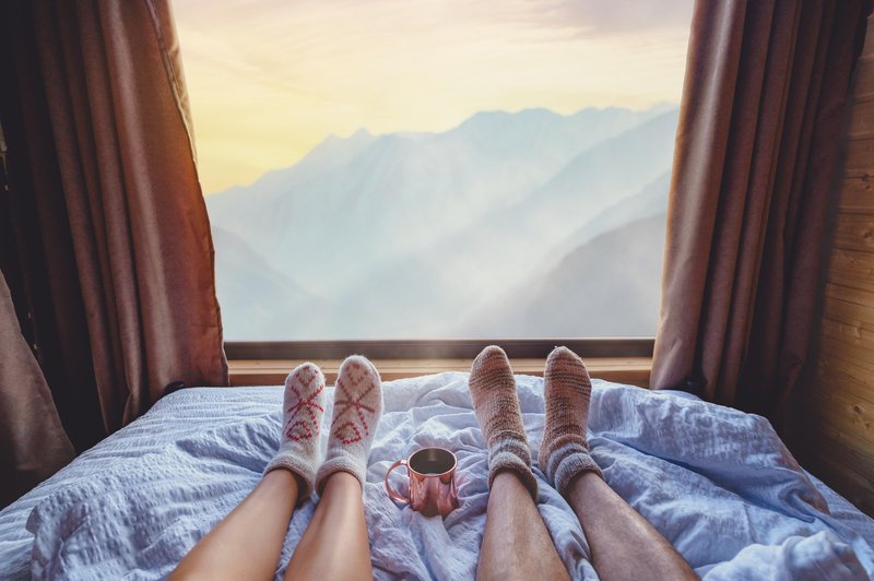 Odkrijte prednosti in slabosti spanja v nogavicah. (foto: Shutterstock)