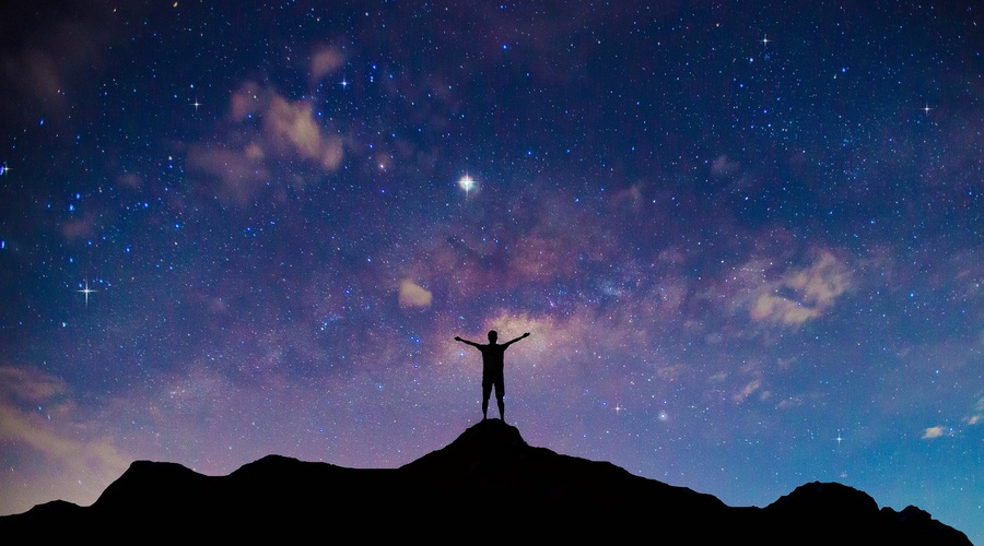 Vesolje je ta 3 znamenja izbralo za svoje FAVORITE (foto: Shutterstock)