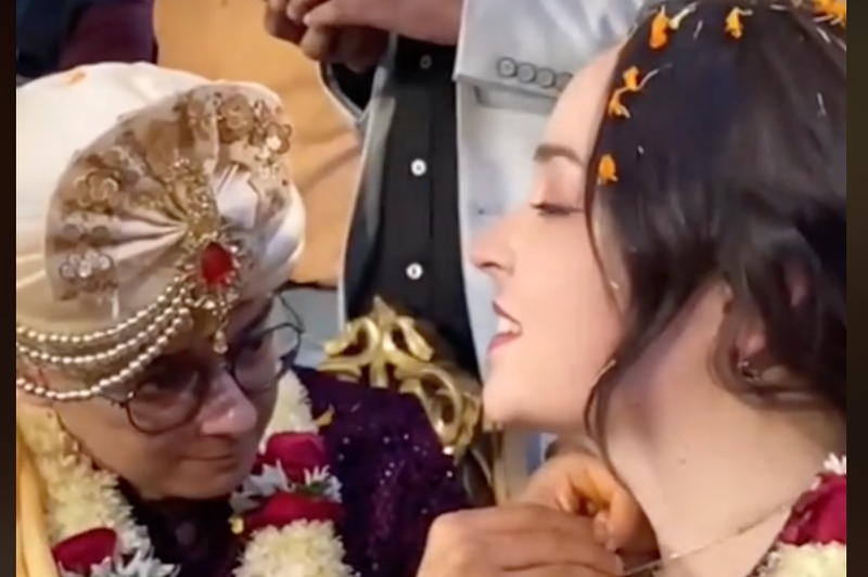 Ko se je poročila v Indiji, se ji ni sanjalo, kaj jo čaka: "Moja pot je bila posuta s cvetovi, potem pa me je čakalo to" (foto: posnetek zaslona TikTok)