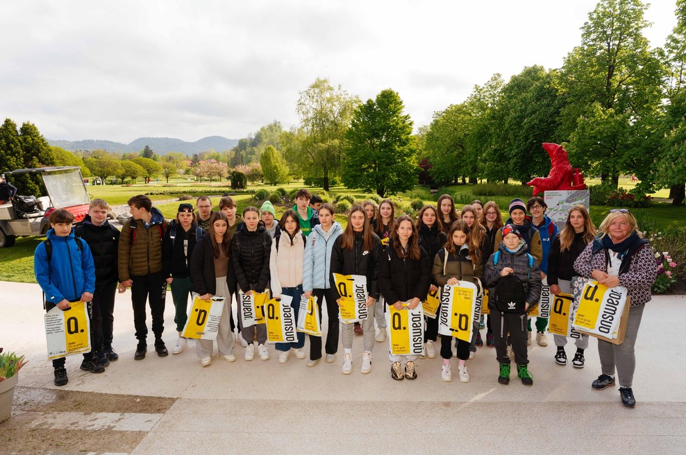 Answear Slovenija s trajnostno zgodbo Wear&Share:  Skupaj s slovenskimi osnovnimi šolami zbrali skoraj 17 ton rabljenih oblačil (foto: promocijska fotografija)