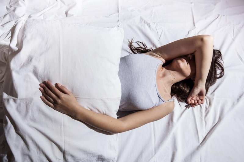 Motnje spanja: od nespečnosti do nočnih mor (in kako si pomagati) (foto: profimedia)
