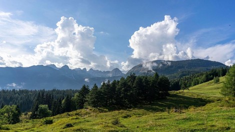 Zdravilne energije nad Bohinjem: Ste že obiskali te močne energetske točke?