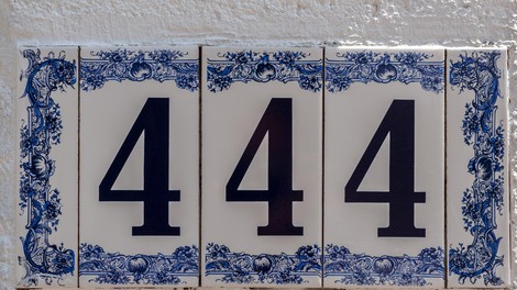 Hišna številka 444