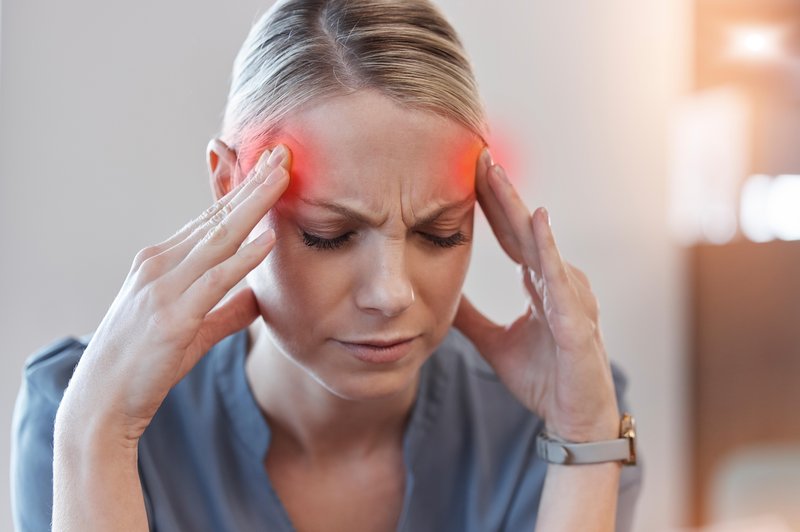 Mesto glavobola lahko razkrije vaše zdravstvene težave: ob takšni bolečini takoj poiščite pomoč (foto: Shutterstock)