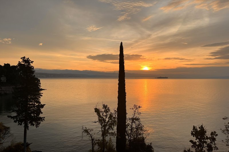 Razgled iz sobe v hotelu Ičići. (foto: Ana Vehovar)