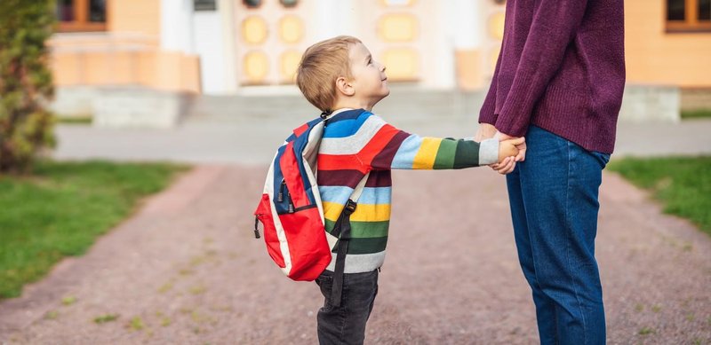 Kaj bi morali vprašati otroka poleg tistega: "Kako je bilo v šoli?"?