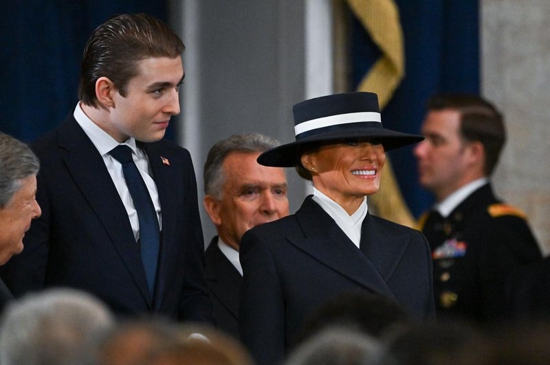 Trumpov sin je šele študent, z očetom pa je že začel resen posel. Vse pa zanima le ENO! (foto: profimedia)