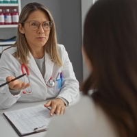 Nevrologinja opozarja: "Premik ure naprej je povezan z negativnimi zdravstvenimi posledicami."