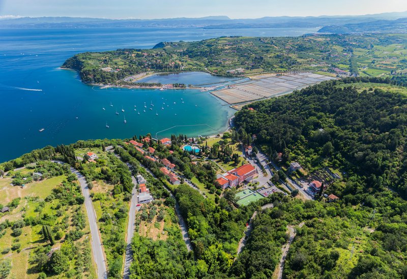 Prebudite moč v sebi: duhovni oddih v objemu morja in energijskih točk