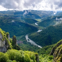 Slovenska dolina, ki v sebi nosi "kundalini" moč