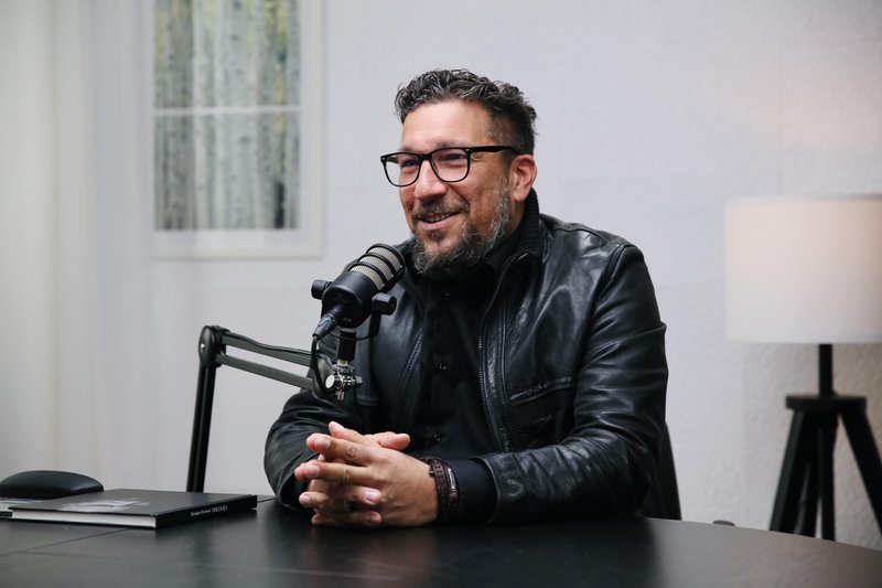 BOŠTJAN DERMOL: "Ljudje smo to, kar damo drug drugemu" (podkast V sozvočju)