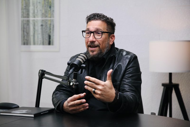 BOŠTJAN DERMOL: "Ljudje smo to, kar damo drug drugemu" (podkast V sozvočju)
