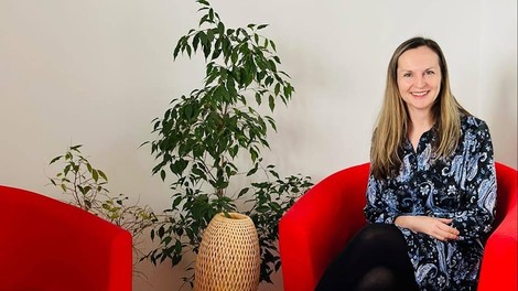 Psihoterapevtka Saša Golob o igri pretvarjanja: "Le vprašanje časa je, kdaj bo resnica prišla na dan."
