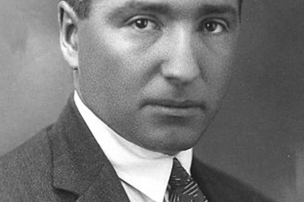 Dr. Wilhelm Reich: "Denar, ki gre v dim v enem tednu vojne, bi lahko zagotovil duševno pomoč milijonom ljudi." (foto: profimedia)